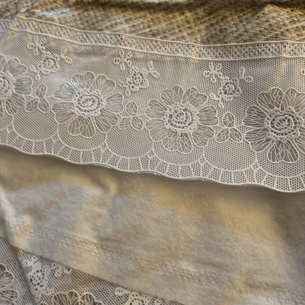 4/$12~Round Vinyl Tablecloth NWOT - Picture 11 of 11